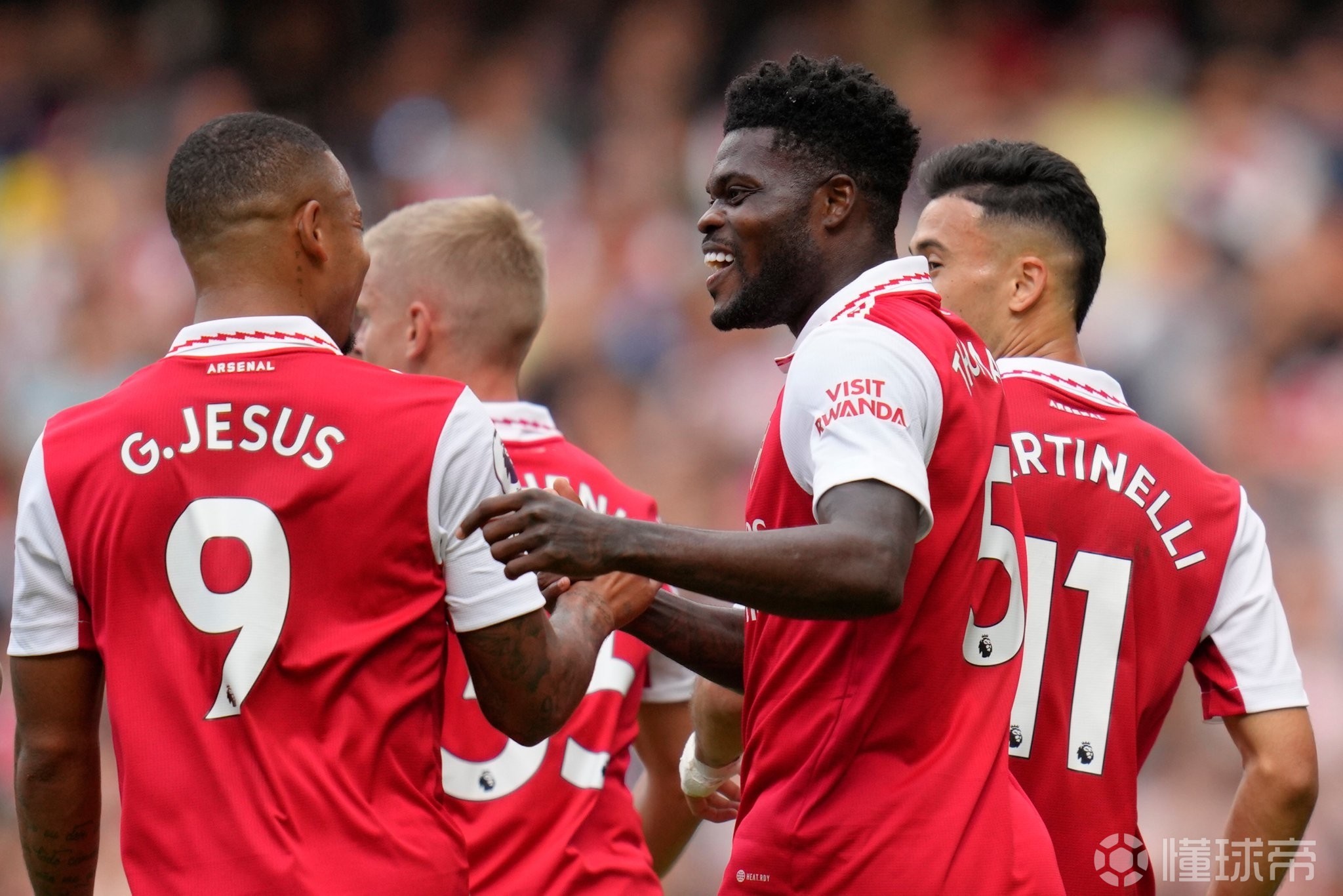 英超新赛季：豪门争霸，黑马崛起，谁将问鼎王者？